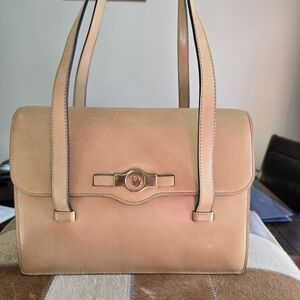 Elegant Tan Leather Handbag